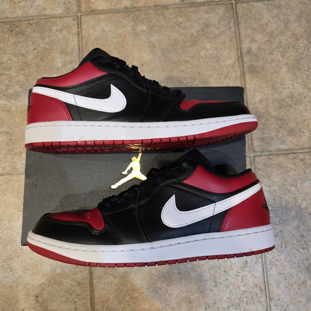Jordan Men's Black, Red, and White Sneakers